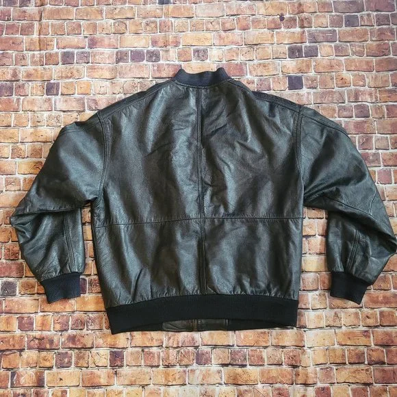 Vintage Men's 'Weekends' Black Genuine Leather Bomber Jacket - Picture 4 of 13